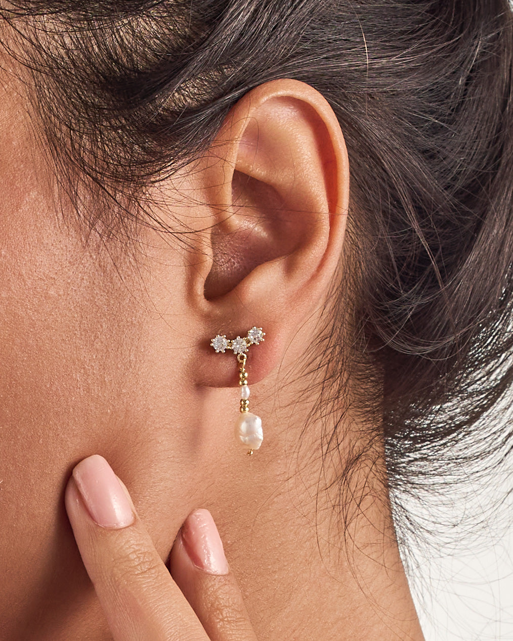 Earring natural pearls