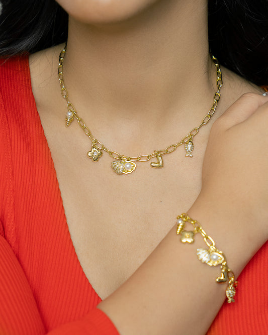 Necklace & bracelet