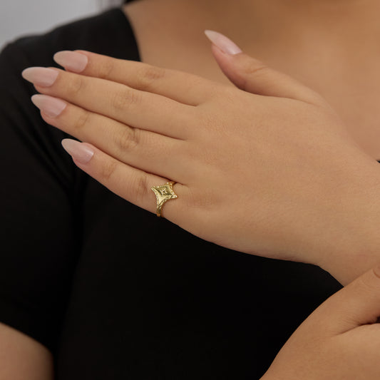 Pinky ring R180