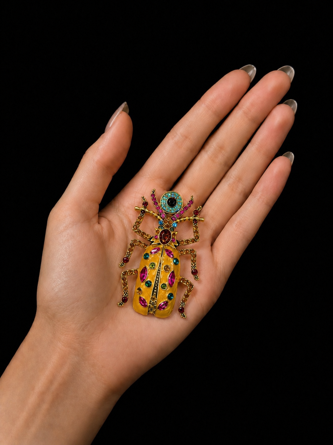 Brooche