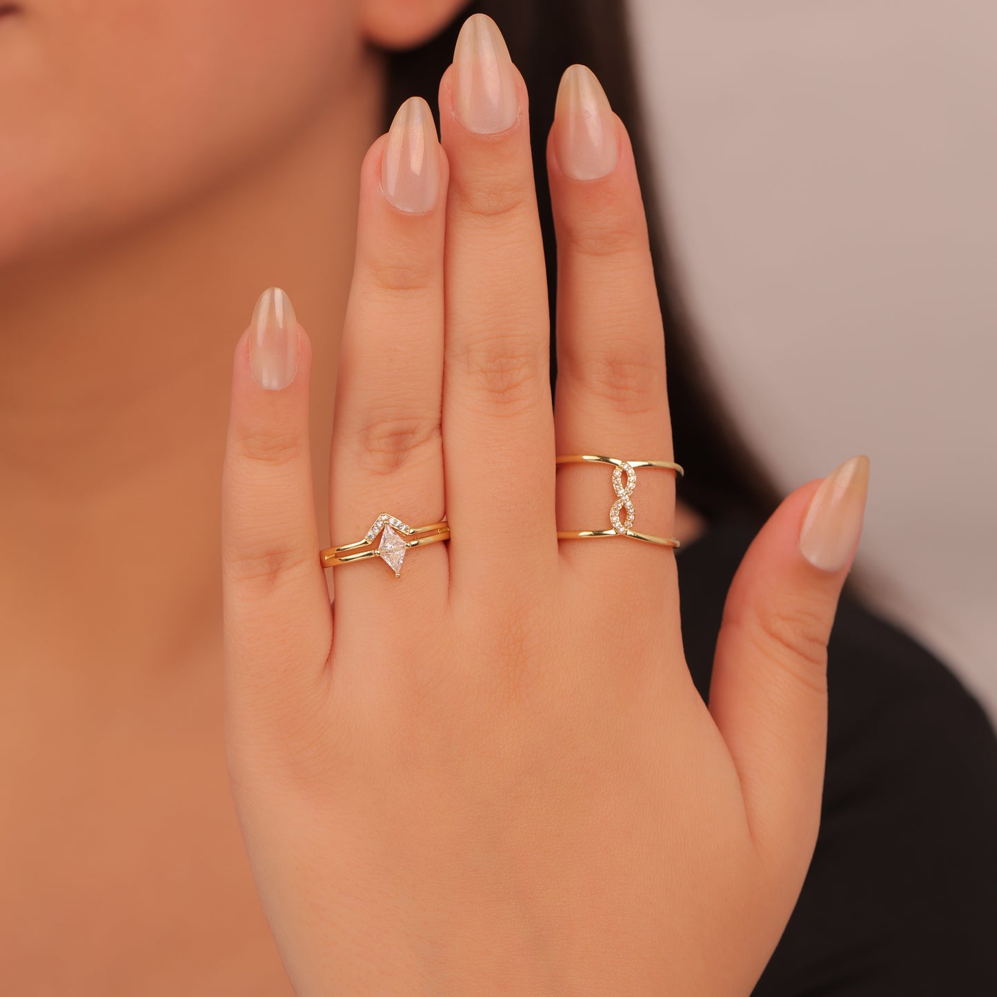 Rings R207