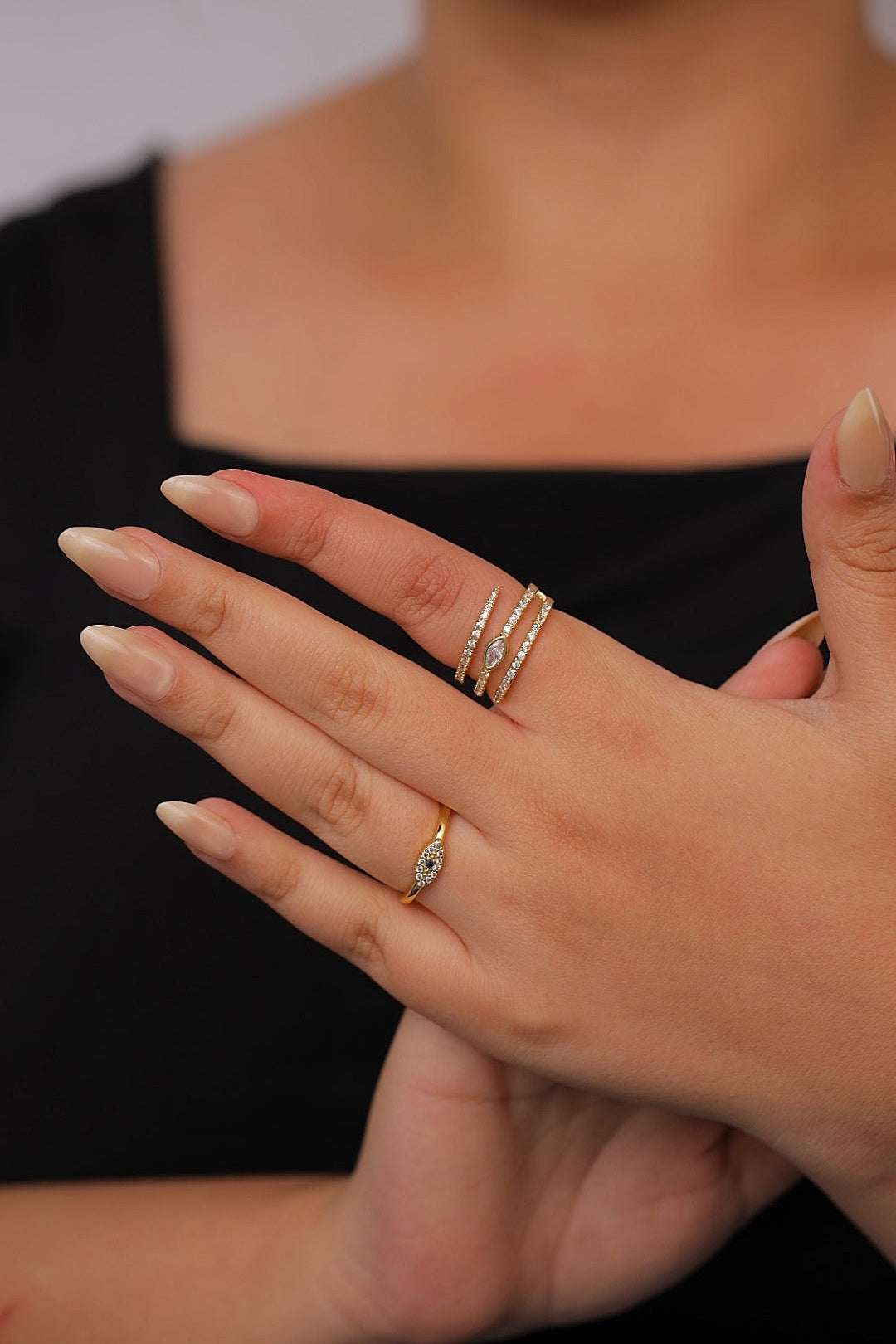 Rings R153